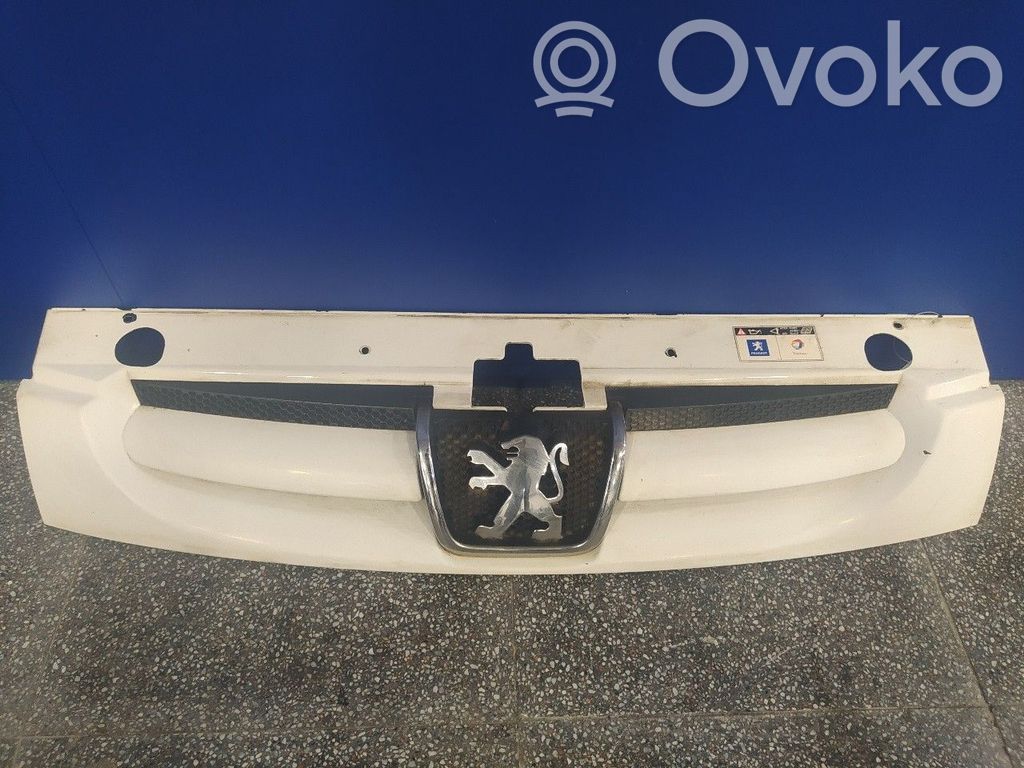 Peugeot Partner Grilă față