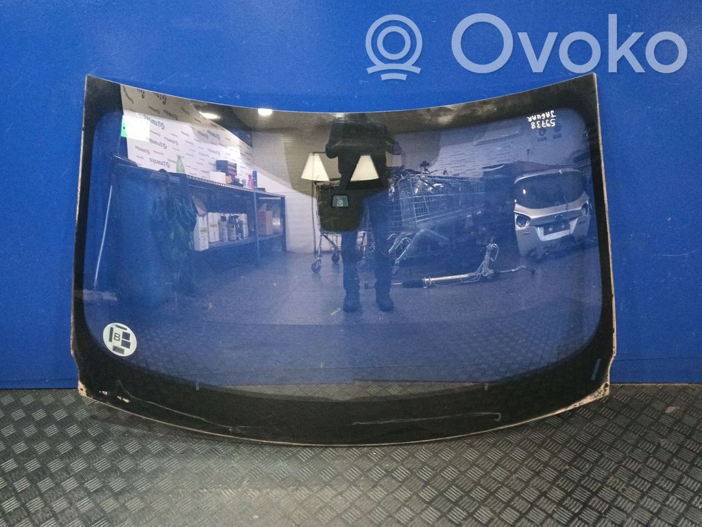 Jaguar XE Parbriz față 