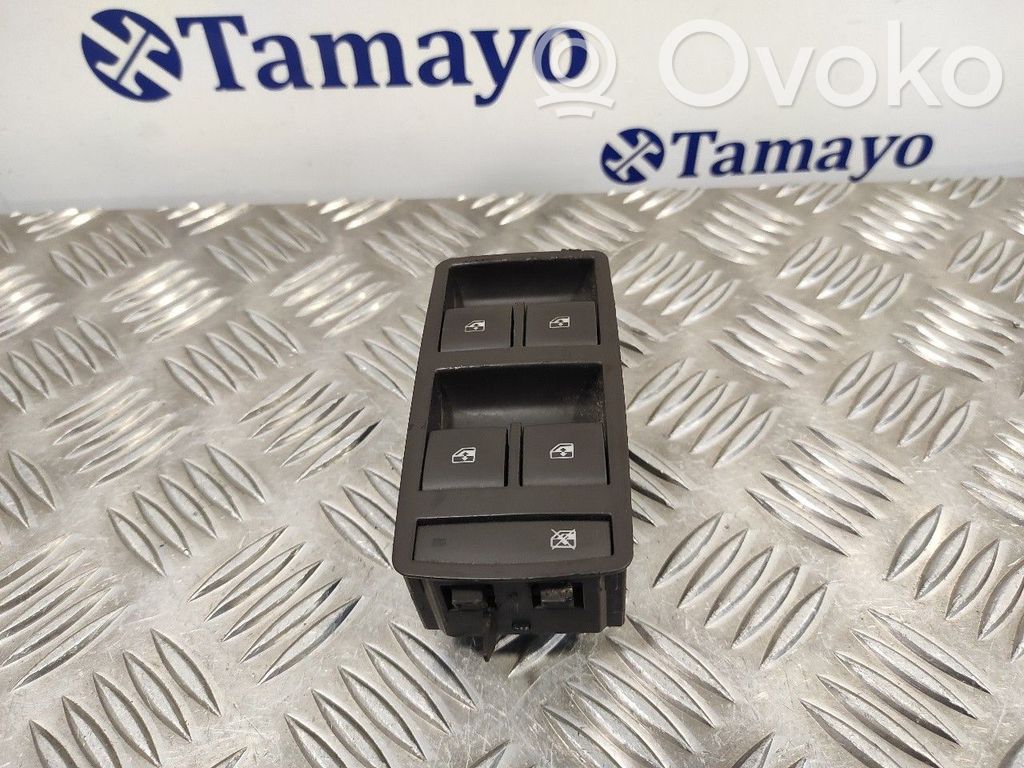 Opel Insignia A Przyciski szyb 
