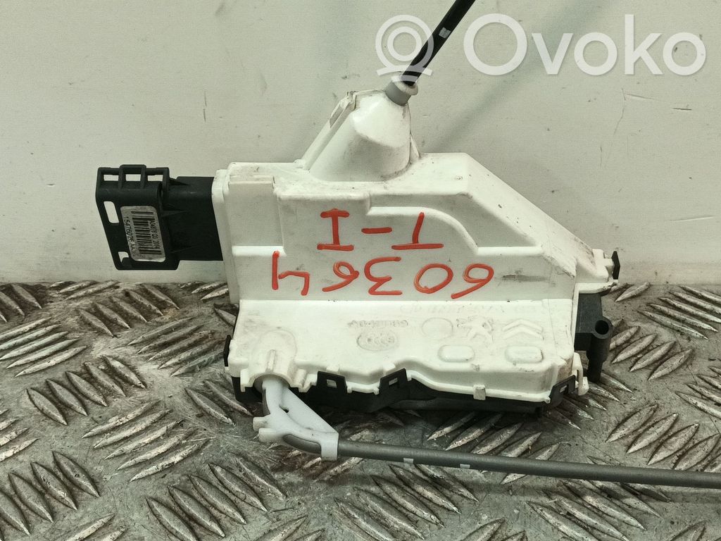 Zamek drzwi tylnych   9819038980,A04876Q3