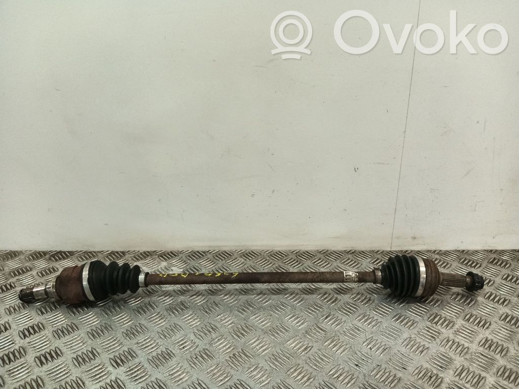 Toyota Aygo AB10 Półoś przednia 