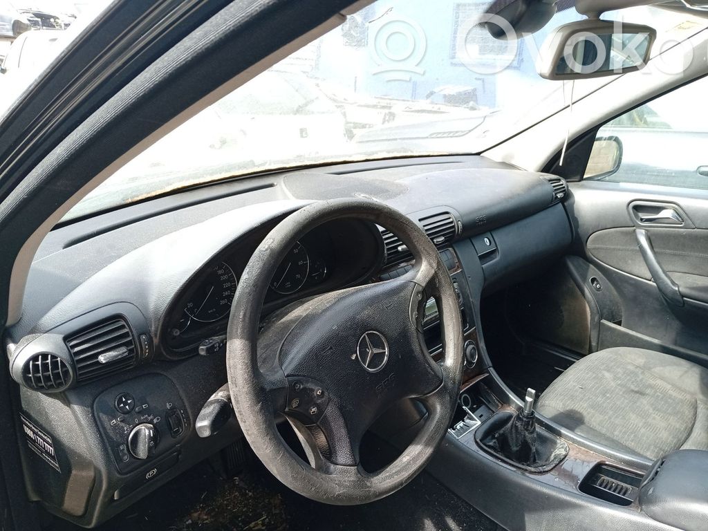 Mercedes-Benz C W203 Kojelauta 
