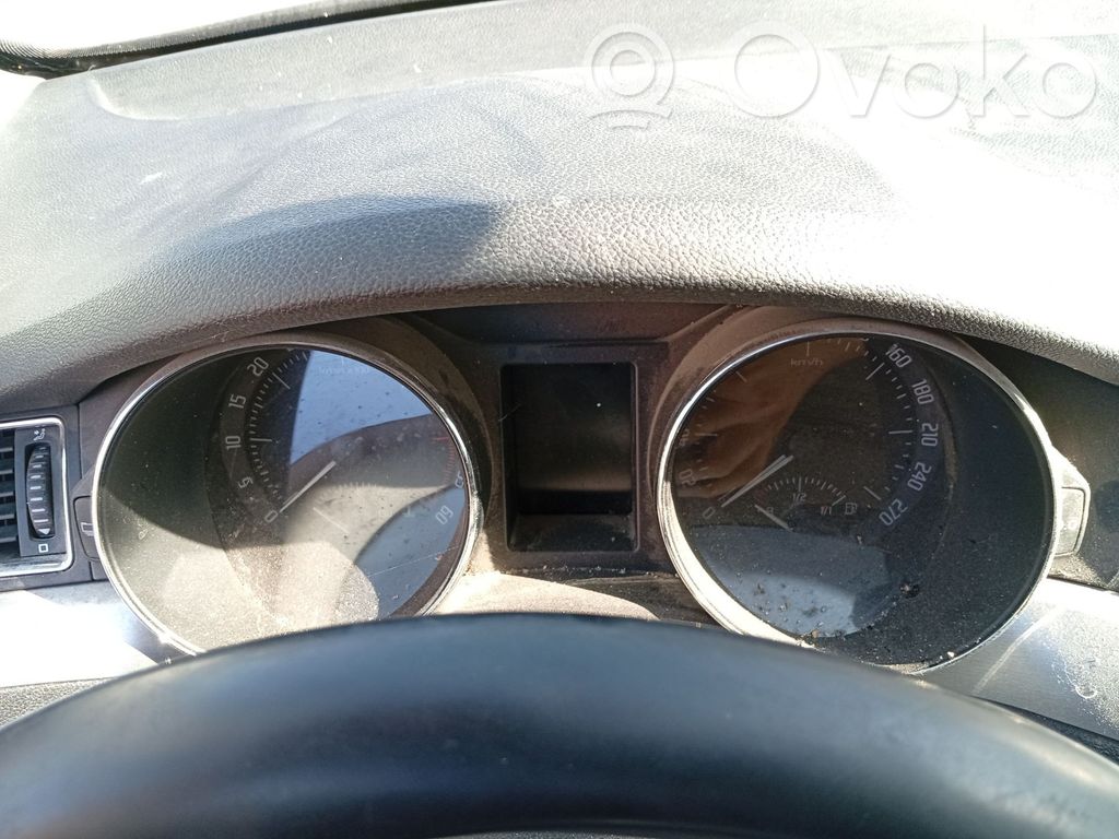 Skoda Superb B6 (3T) Geschwindigkeitsmesser Cockpit