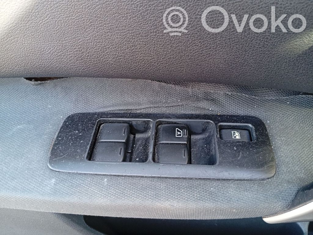Nissan Qashqai Comutator comandă geamuri electrice 