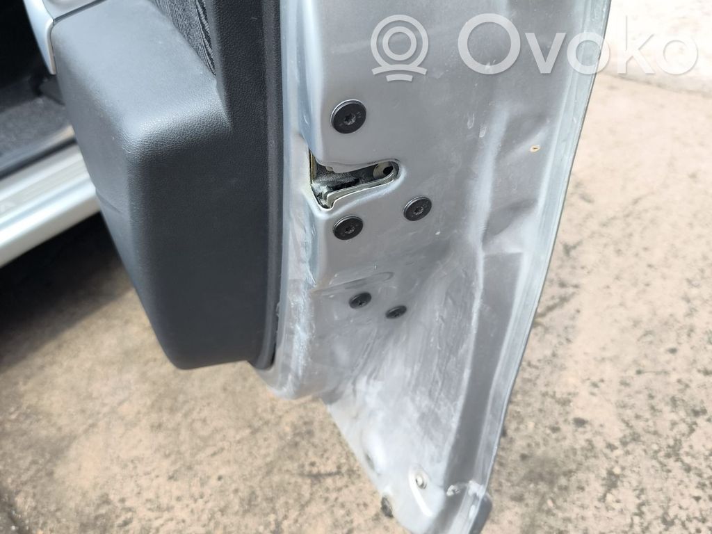 Dacia Sandero Front door lock