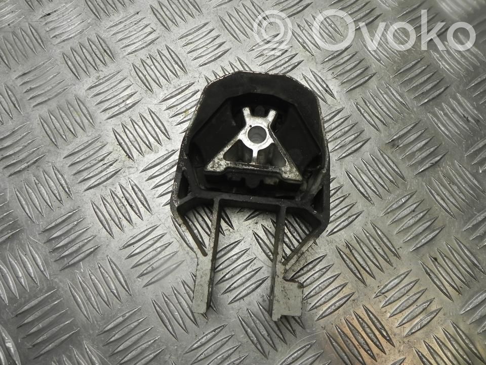 Engine mount bracket   AV616P082AD,VD18852,VD18852