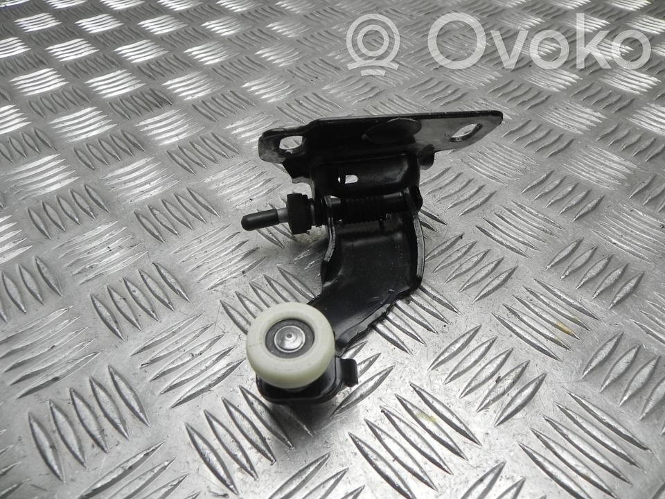 Ford B-MAX Front door upper hinge 