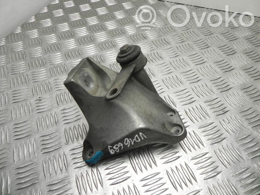 Engine mounting bracket   4F0399113AJ,VD16689,VD16689