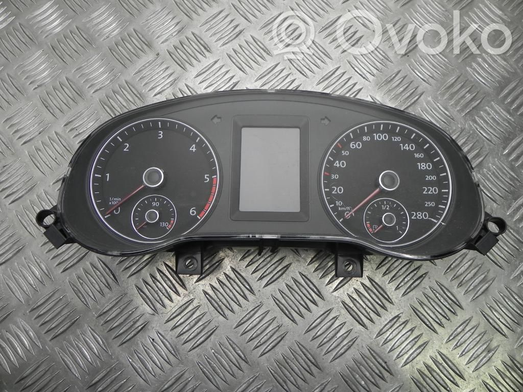 Volkswagen Jetta VI Spidometras (prietaisų skydelis) 