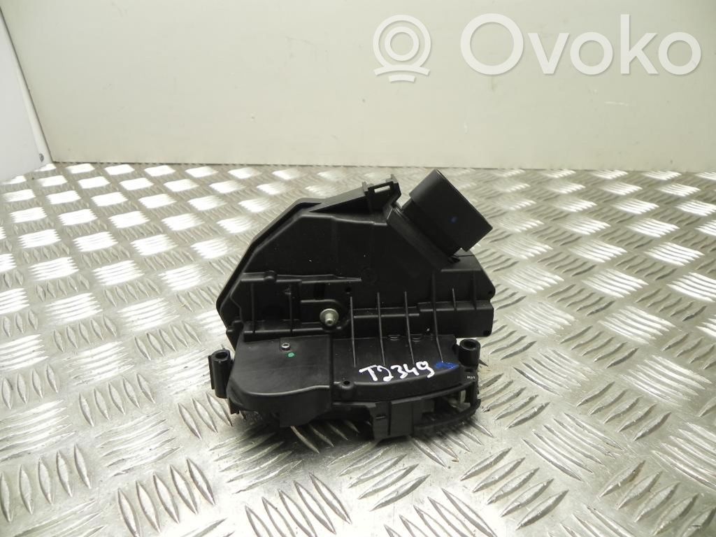 Ford Focus Loading door lock 