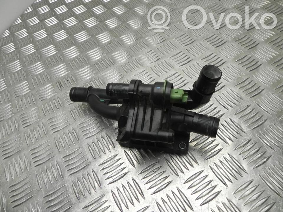 Ford Fiesta Termostaatin kotelo (käytetyt) 