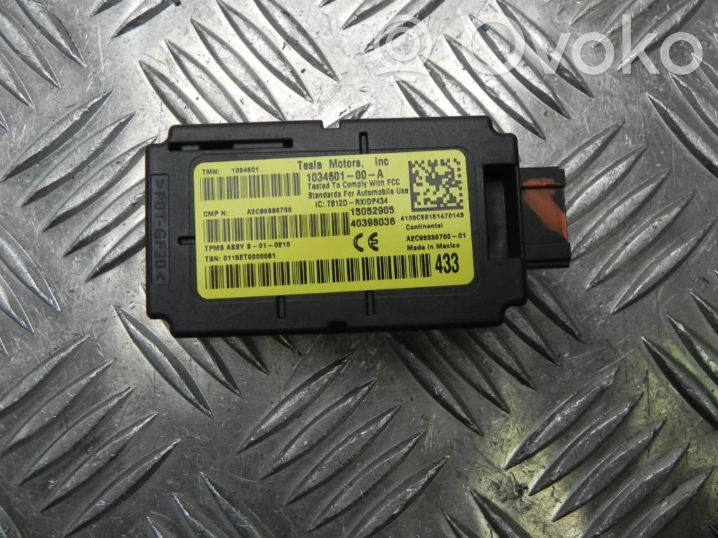 Tesla Model S Tire pressure control unit 