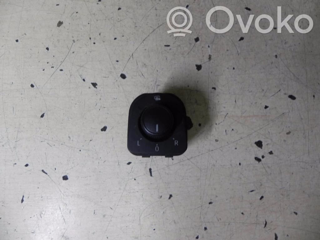 Seat Leon (5F) Electric window control switch 