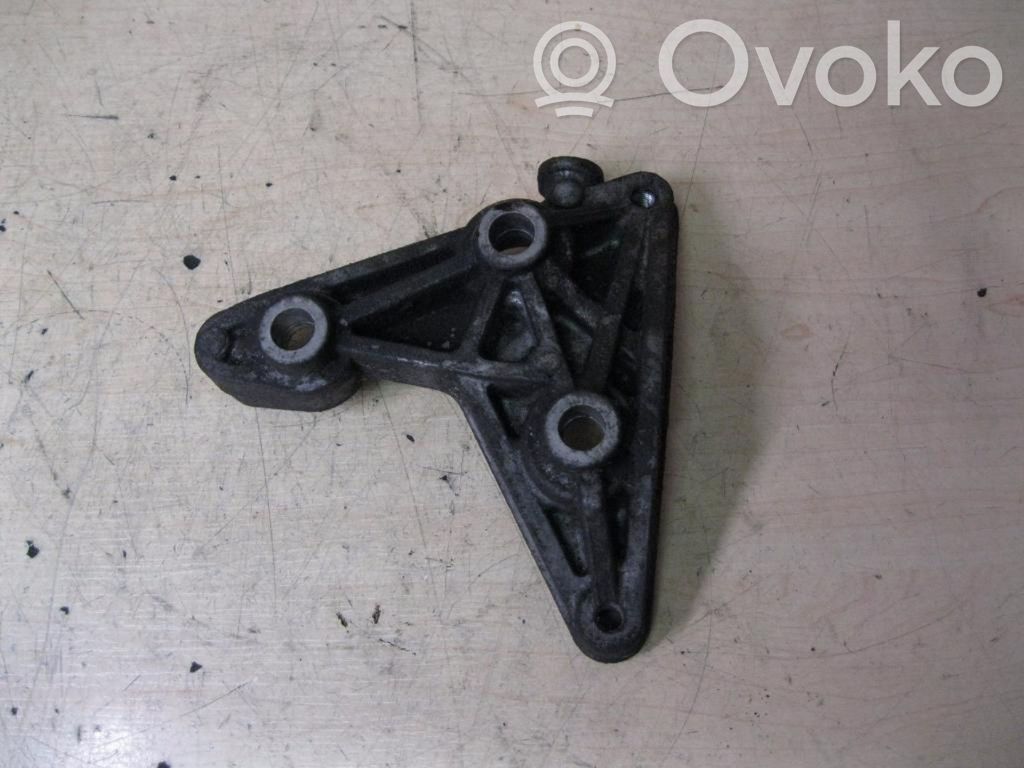 Opel Astra H Engine mounting bracket 