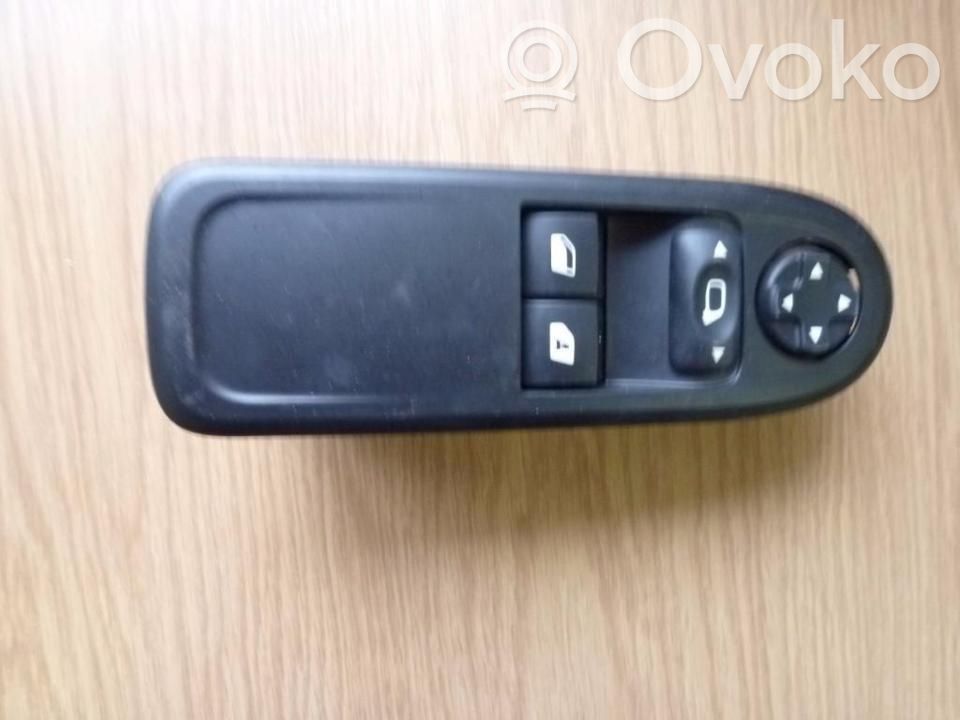 Citroen C3 Electric window control switch 