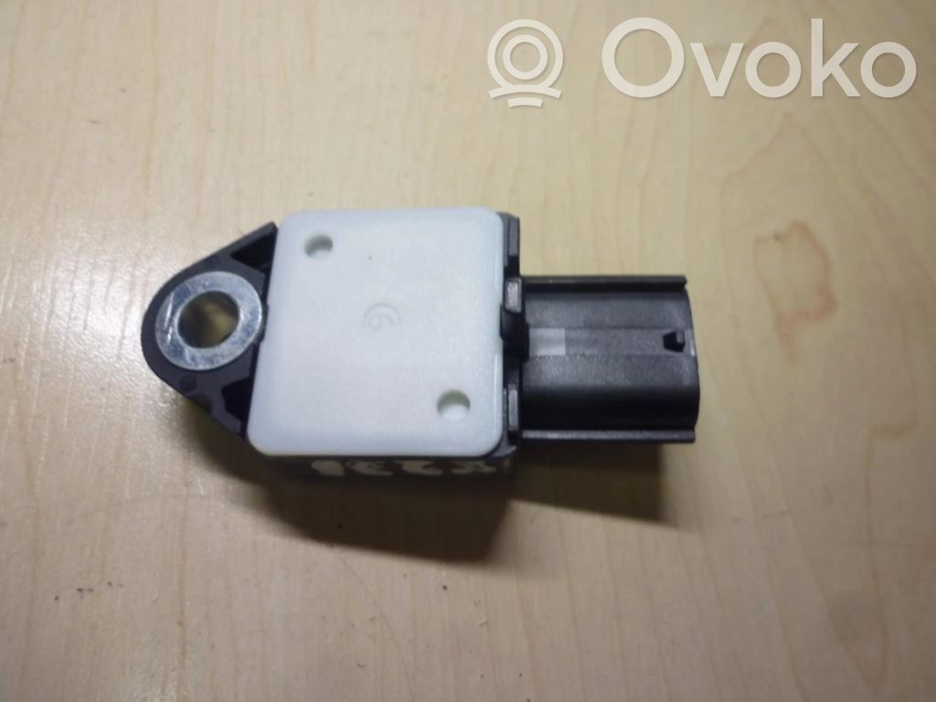 Toyota Auris E180 Airbagsensor Crashsensor Drucksensor 