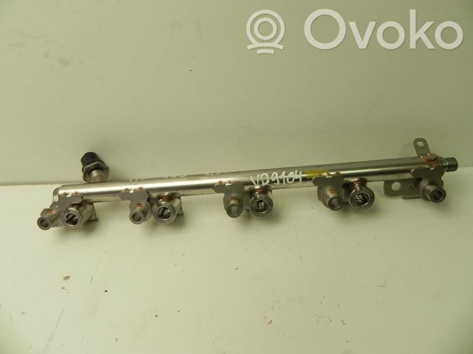 Ford Mustang VI Fuel distributor 