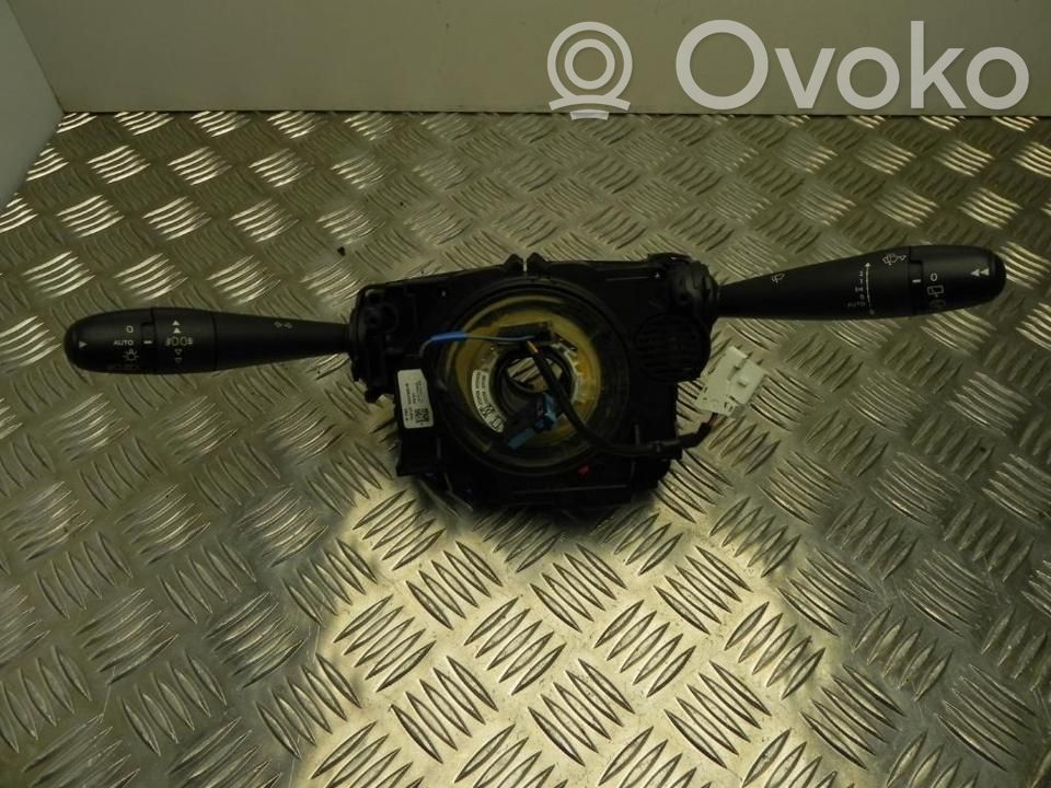 Peugeot 5008 Interruptor/palanca de limpiador de luz de giro 