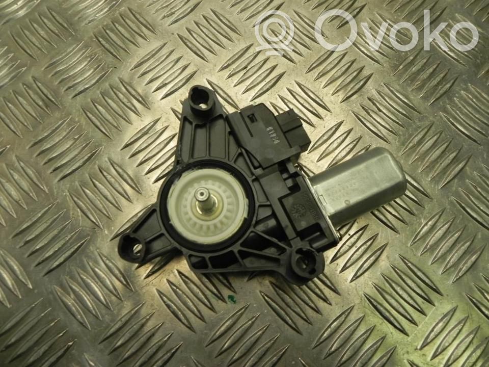 Mercedes-Benz C W205 Rear door window regulator motor 