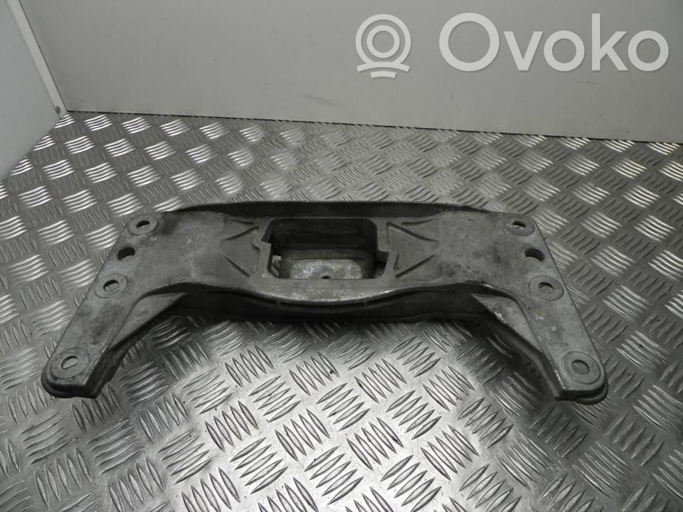 BMW 5 E60 E61 Engine mounting bracket 