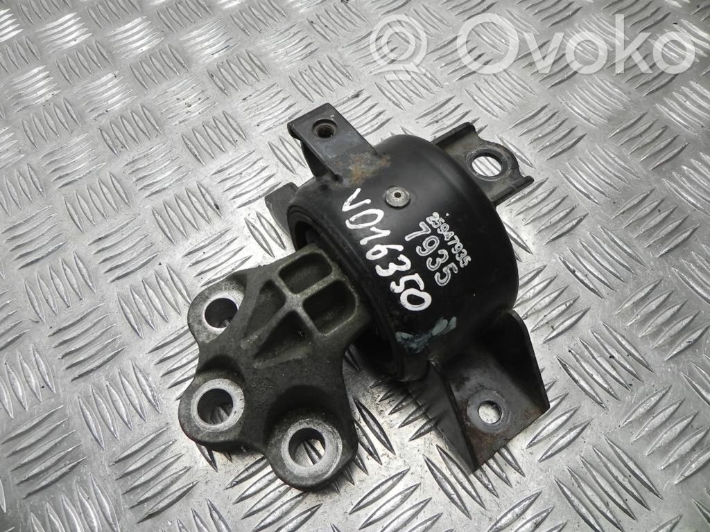 Engine mount bracket   25947935,VD16350