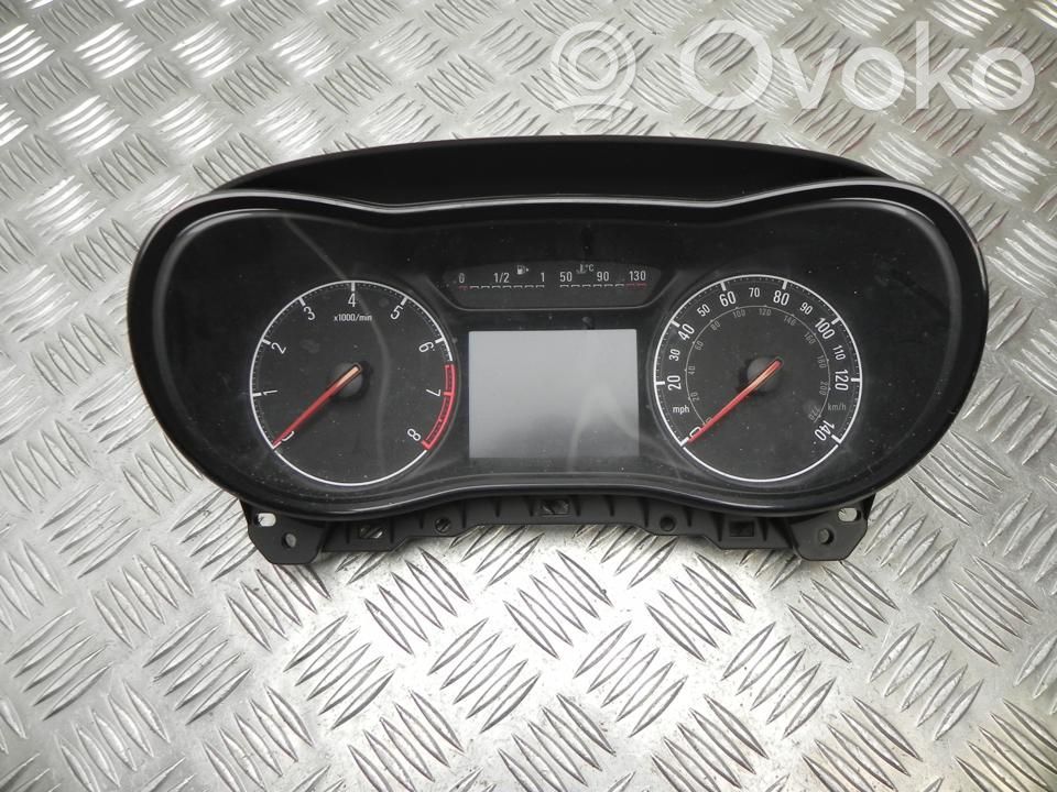 Vauxhall Corsa E Speedometer (instrument cluster) 