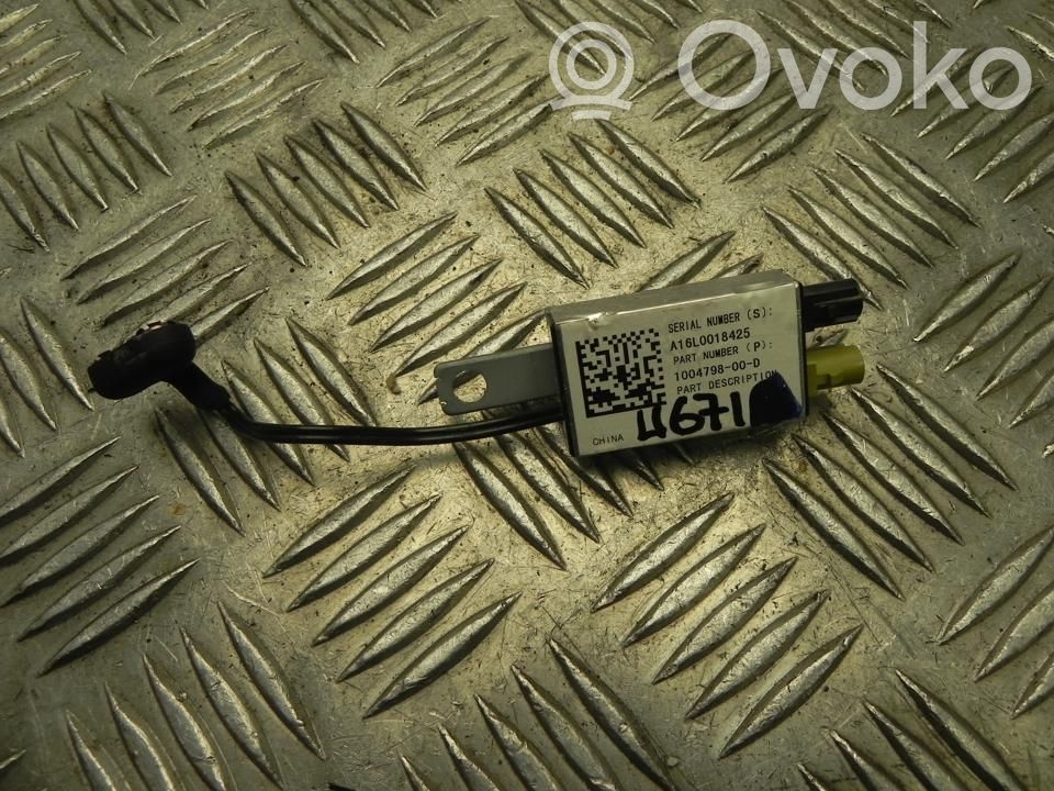 Tesla Model S Antenos stiprintuvas 