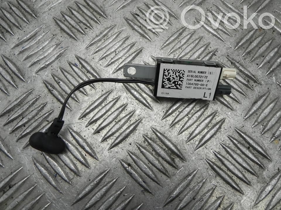 Tesla Model S Antenos stiprintuvas 