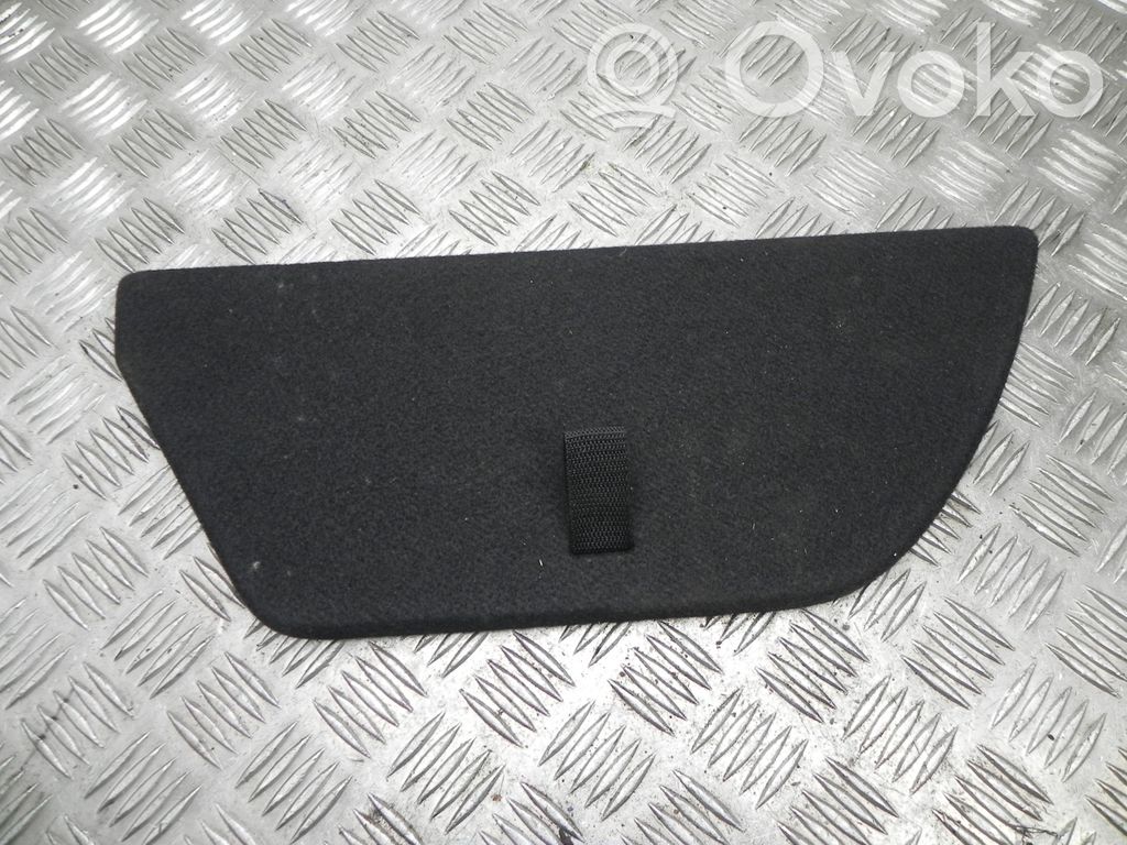 KIA Pro Cee'd III Osłona tylnej klapy 
