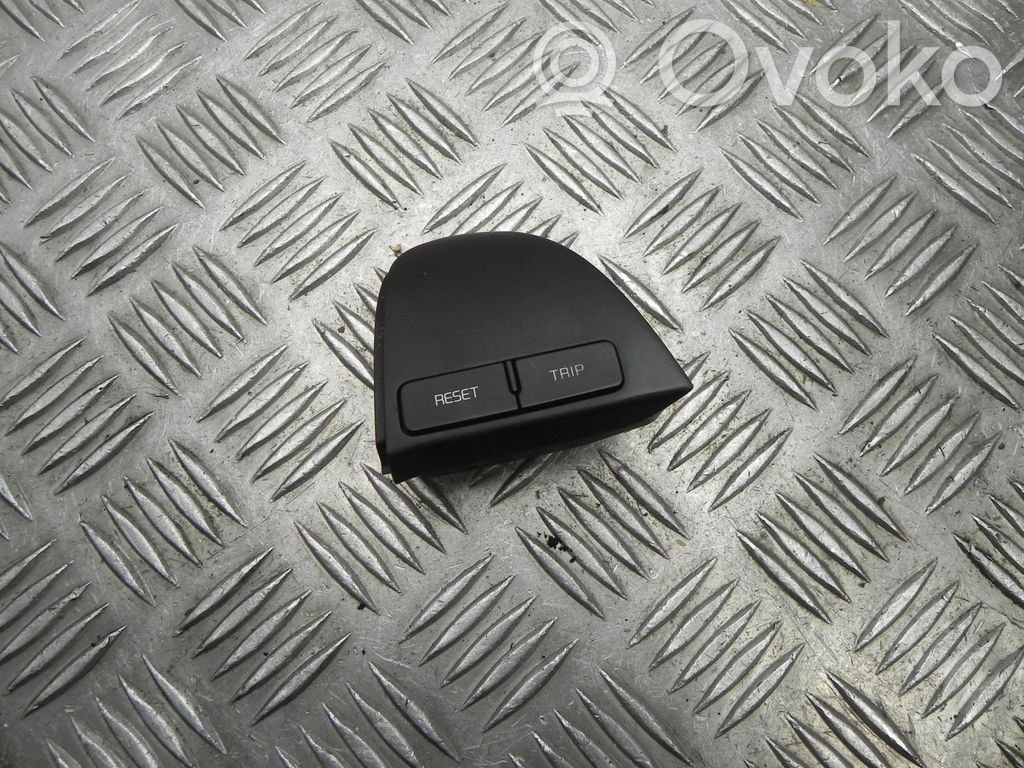 Przełącznik / Przycisk kierownicy   967201Y510EQ,L1936
