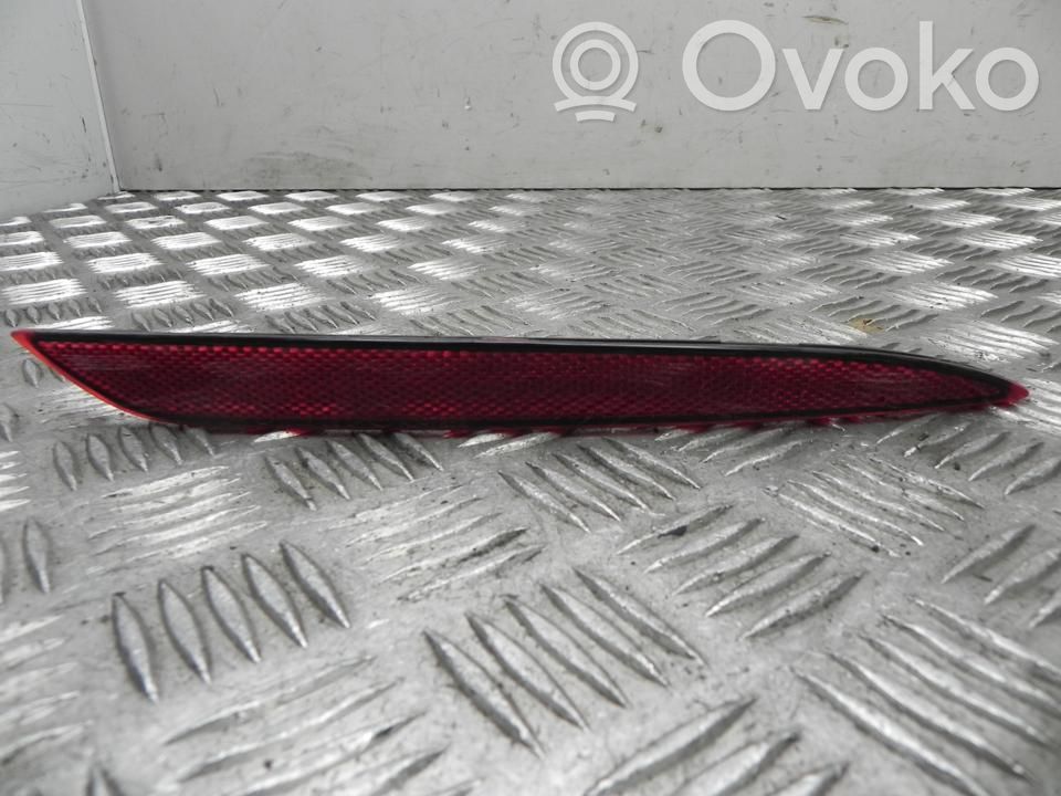Tesla Model S Katon muotolistan suoja 