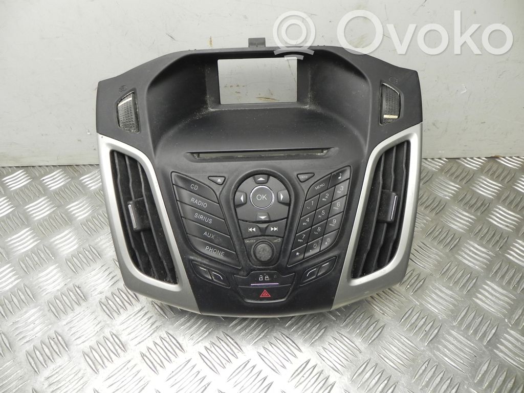 Ford Focus Radio/CD/DVD/GPS head unit 