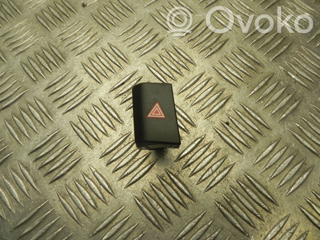 Hazard light switch   8433202210,L2989
