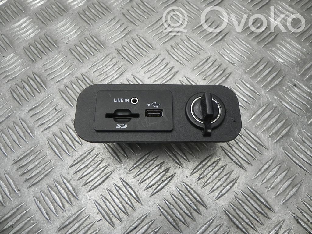 Ford Mustang VI EUR ISO radio connector 