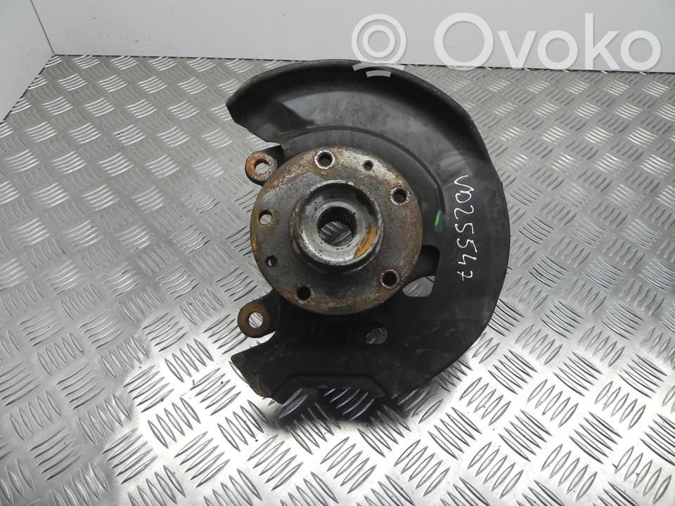 Nissan Qashqai Piasta koła przedniego 