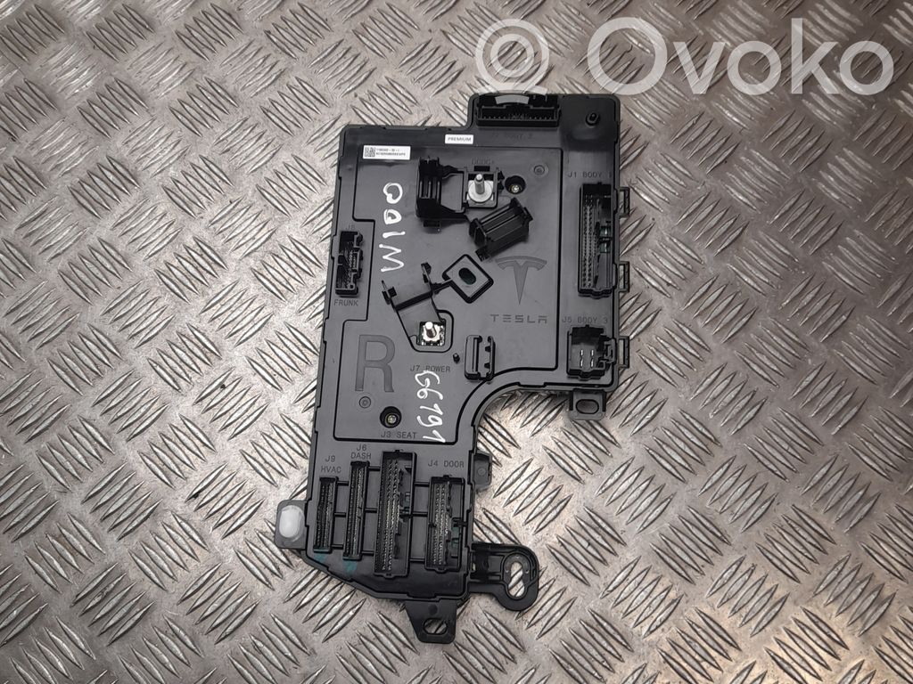 Tesla Model 3 Komforto modulis 