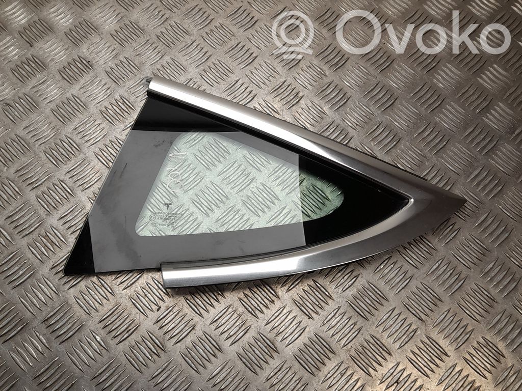 Tesla Model 3 Vidrio lateral trasero 
