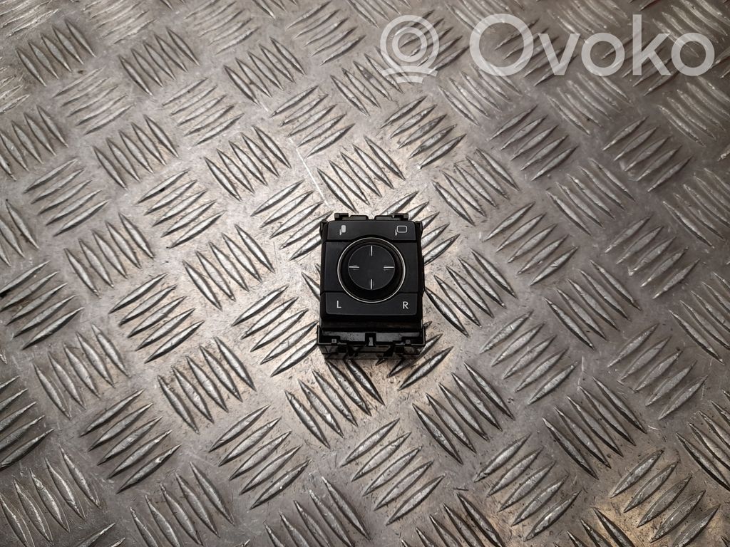 Lexus UX Electric window control switch 