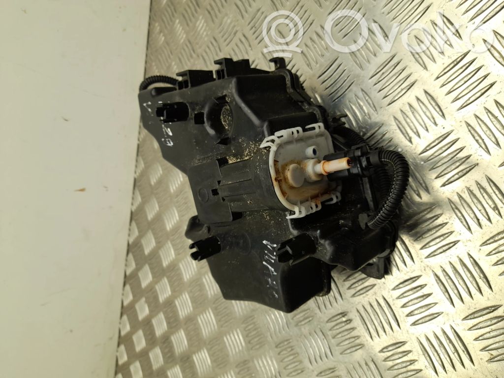 Opel Vivaro AdBlue-nestesäiliö 