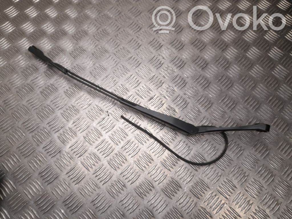 Tesla Model 3 Rear wiper blade arm 