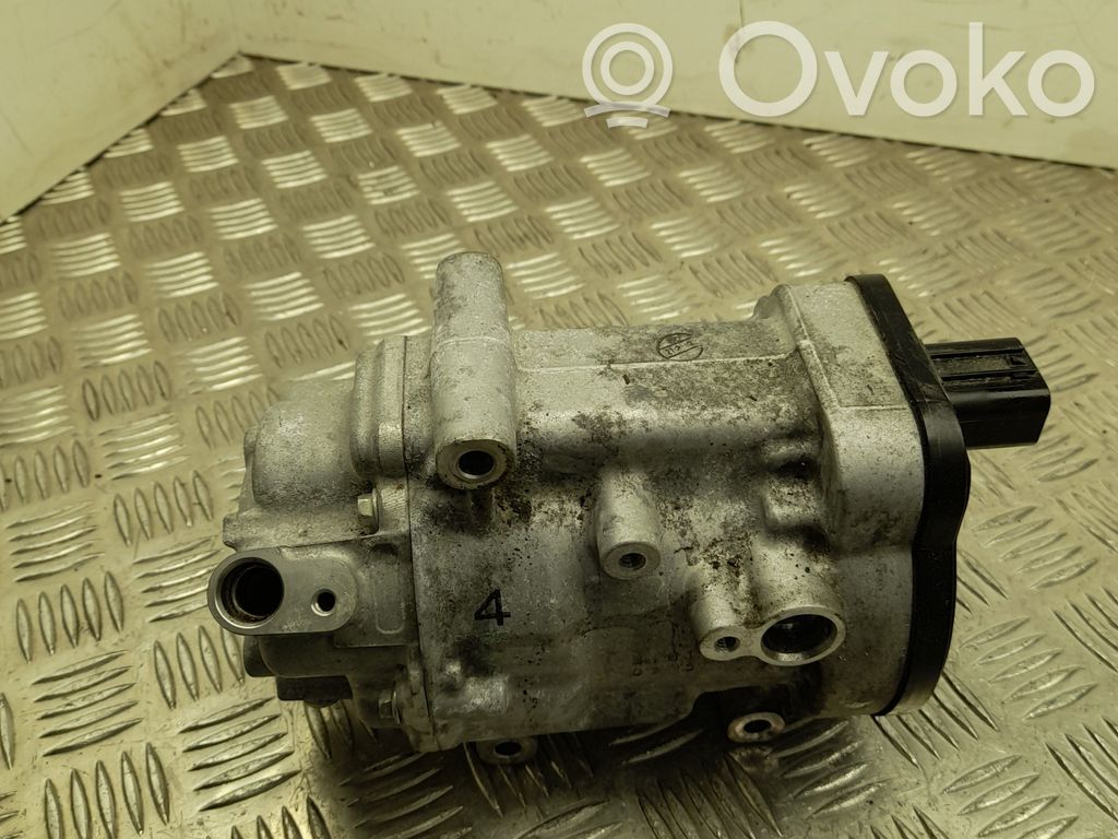 Toyota Corolla E210 E21 Ilmastointilaitteen kompressorin pumppu (A/C) 