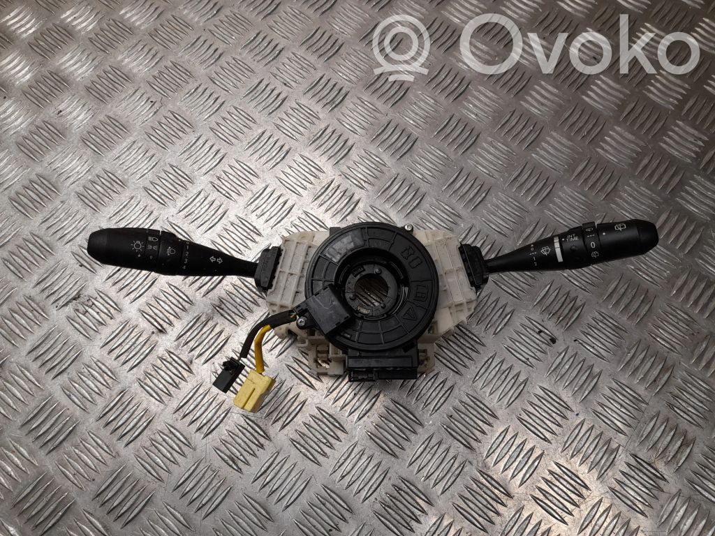 Mitsubishi Colt Interruptor/palanca de limpiador de luz de giro 