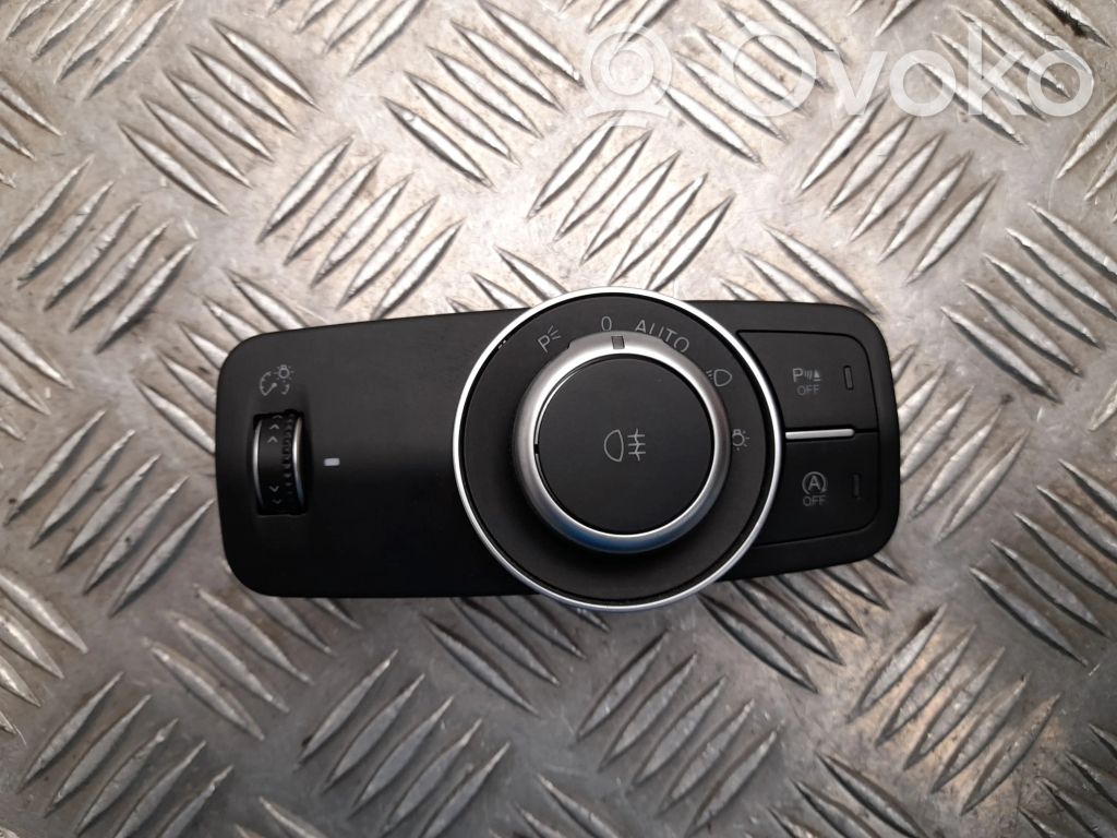 Alfa Romeo Giulia Light switch 