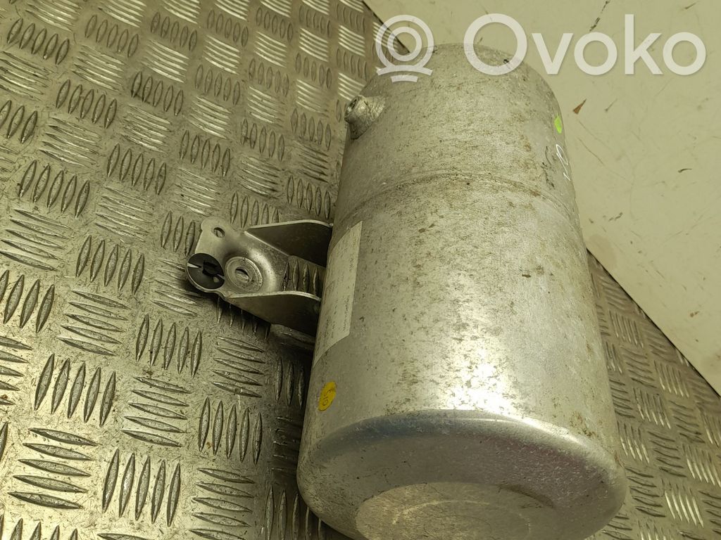 Audi Q8 e-tron Rezervor aer vacuum 