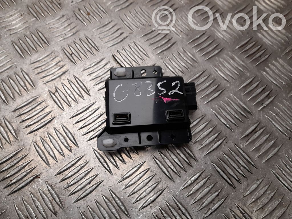 Tesla Model 3 USB socket connector 