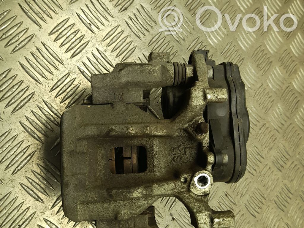 Toyota Yaris Cross Caliper del freno trasero 