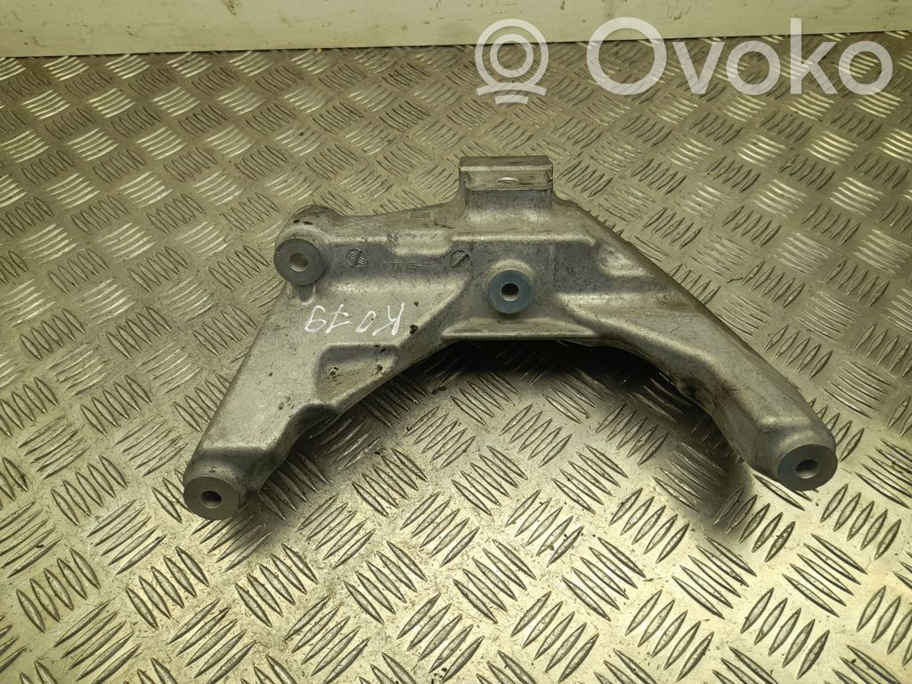Engine mounting bracket   9796435,VD34969