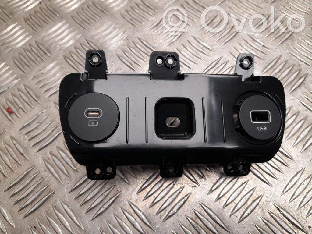 USB socket connector   96126CV000,96123CV910,H983