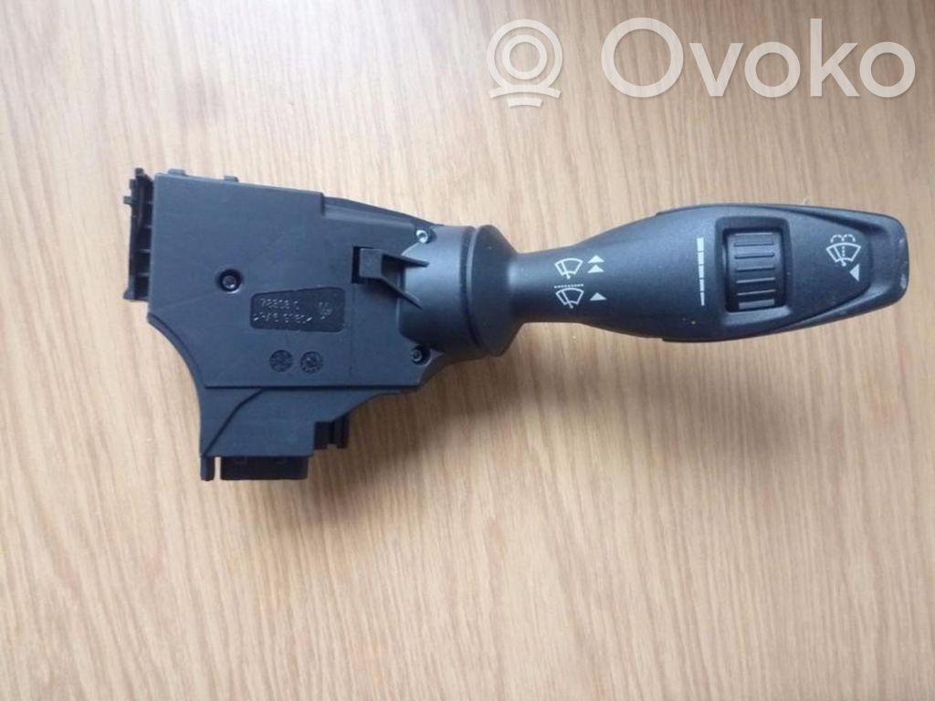 Ford Fiesta Multifunctional control switch/knob 