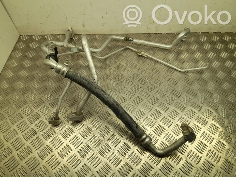 Tesla Model X Ilmastointilaitteen putki (A/C) 
